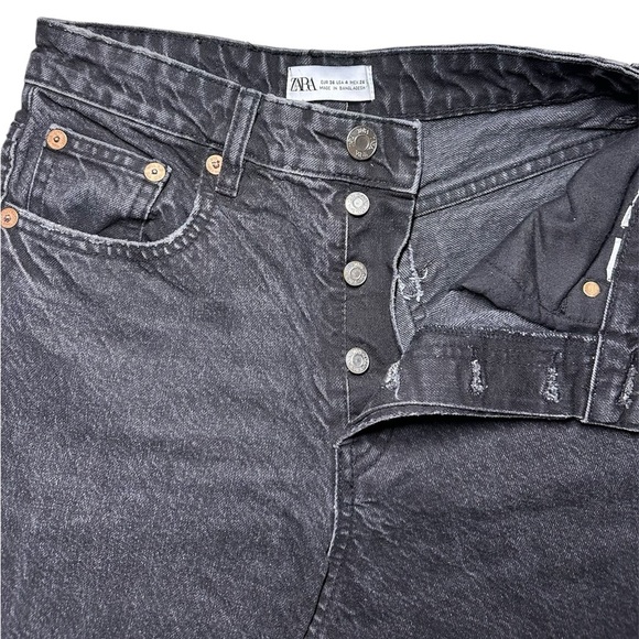 Zara Women’s Mom Fit High Rise Black Distressed Jeans Size 4 EUR 6 - Picture 2 of 8